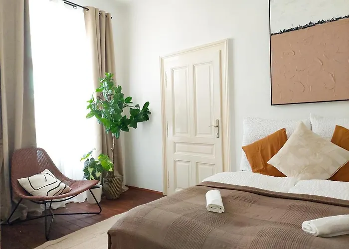 Διαμέρισμα Hidden Garden - Spacious Modern - 1 Min To Shuttle