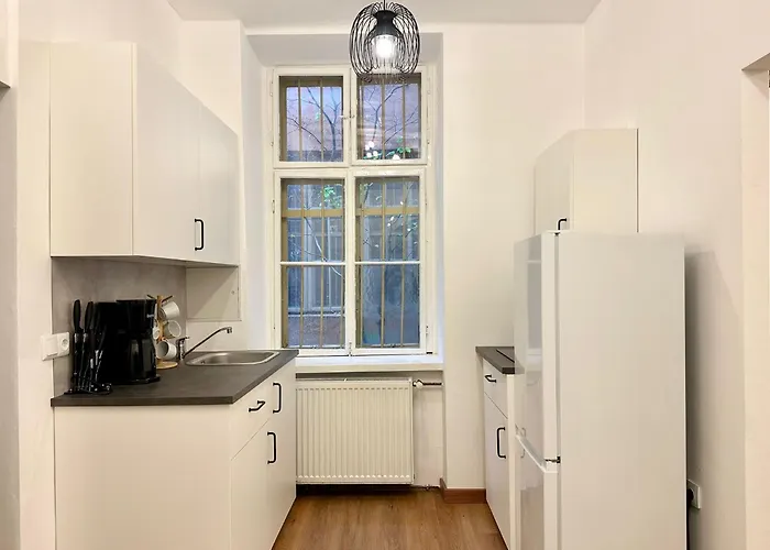 Διαμέρισμα Hidden Garden - Spacious Modern - 1 Min To Shuttle