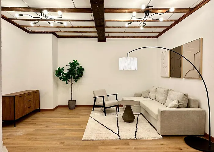 Hidden Garden - Spacious Modern - 1 Min To Shuttle Βιέννη