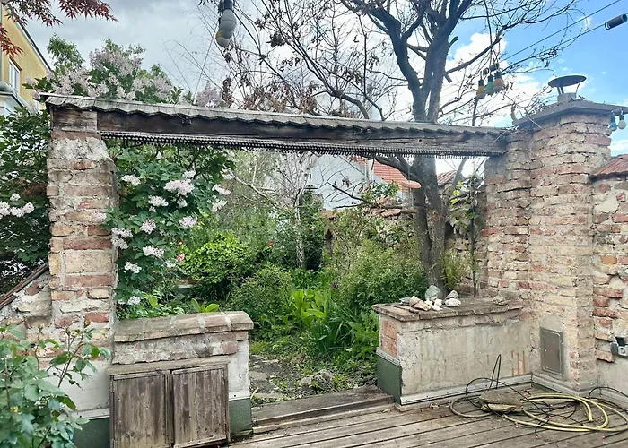 Διαμέρισμα Hidden Garden - Spacious Modern - 1 Min To Shuttle
