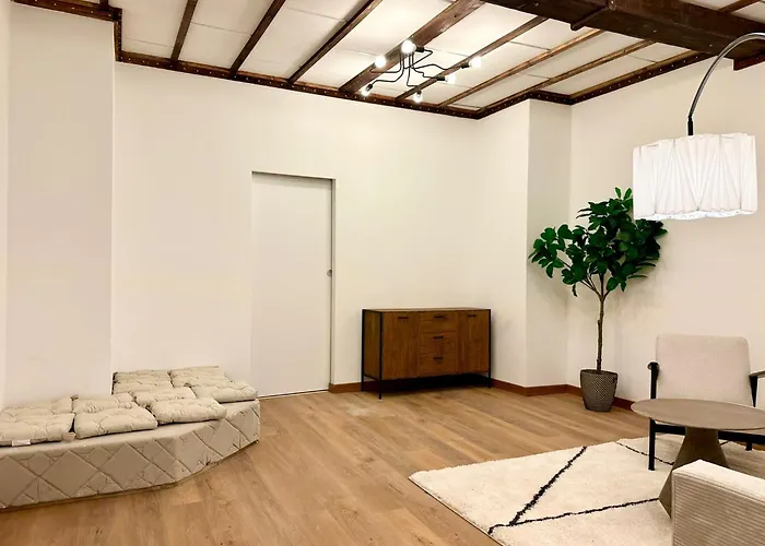 Hidden Garden - Spacious Modern - 1 Min To Shuttle Διαμέρισμα *
